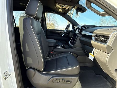 New 2026 GMC Yukon XL Elevation image 27