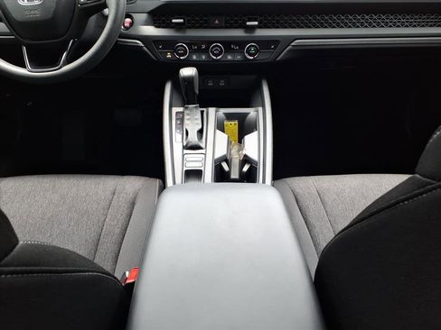 Used 2025 Honda Accord SE image 18