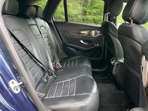 Used 2021 Mercedes-Benz GLC 300 4MATIC image 18