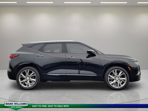 Used 2021 Chevrolet Blazer Premier w/ LPO, Black Accent Package FWD image 2