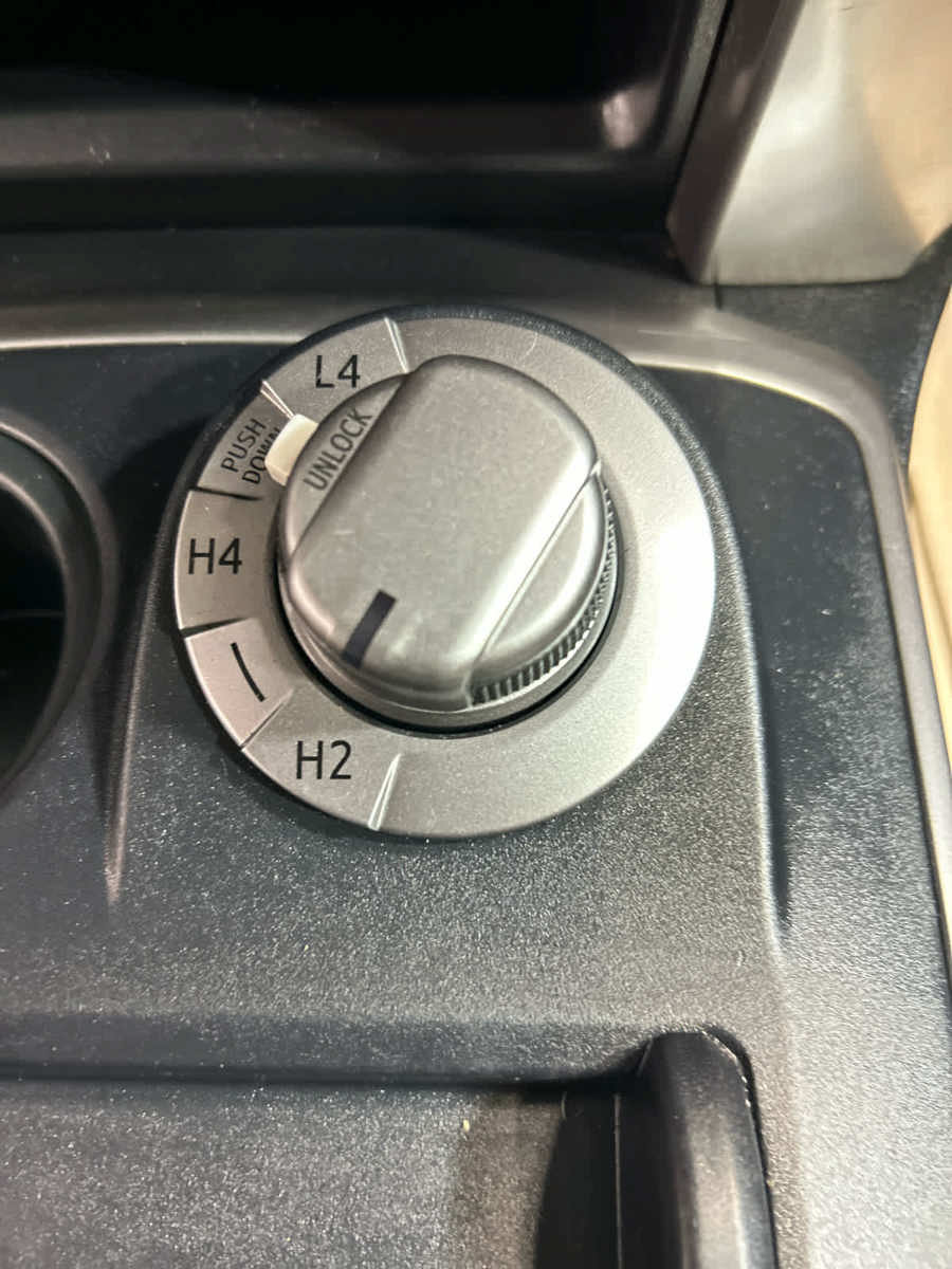 Used 2018 Toyota 4Runner SR5 Premium AWD/4WD image 18