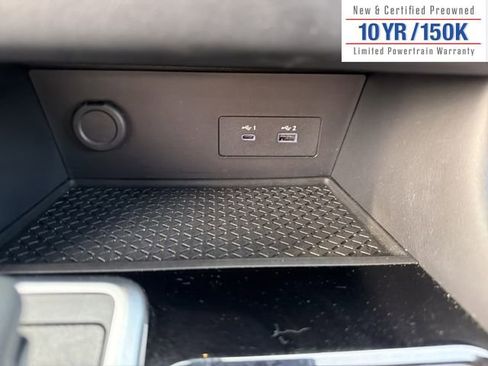 Used 2025 Nissan Pathfinder SV image 23