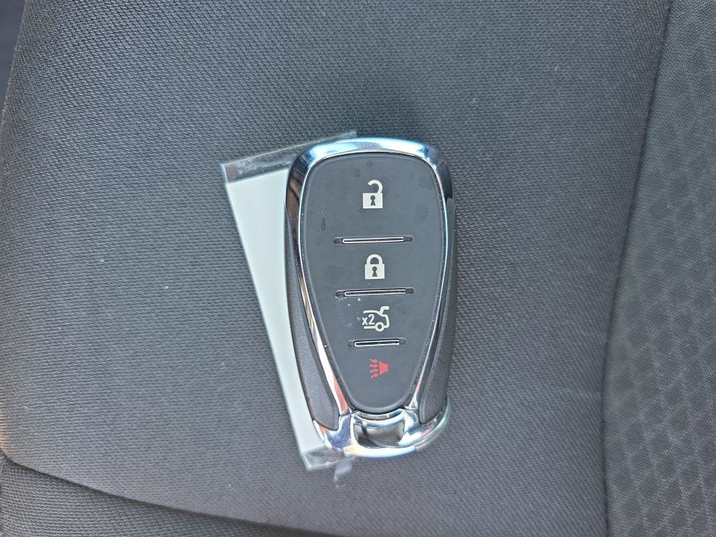 Used 2017 Chevrolet Malibu LT FWD image 33