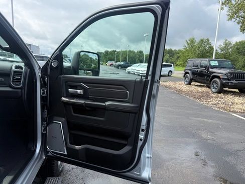 New 2026 RAM 2500 Laramie AWD/4WD image 65