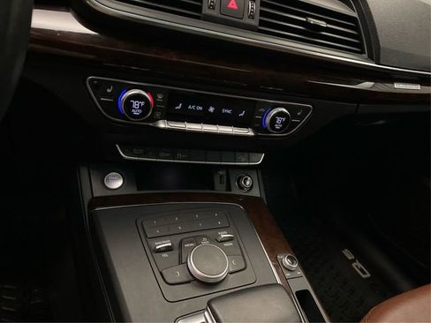 Used 2019 Audi Q5 2.0T Premium w/ Convenience Package image 32