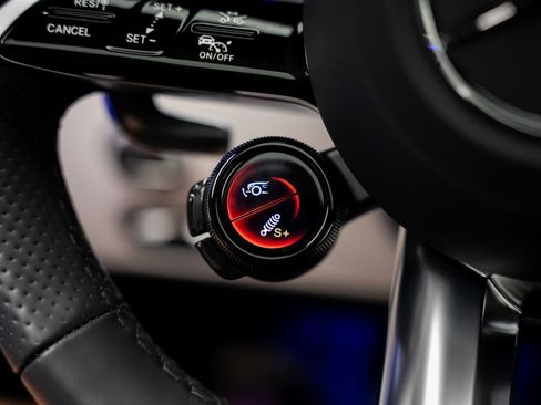 Used 2025 Mercedes-Benz AMG GT 63 image 53