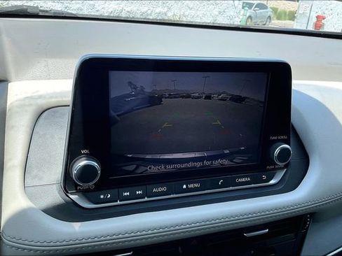 Used 2023 Nissan Rogue SV FWD image 21
