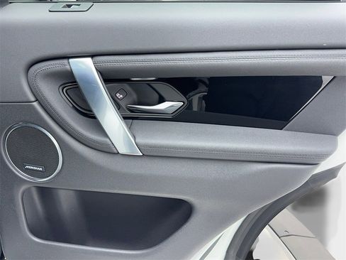 Used 2022 Land Rover Discovery Sport S image 54