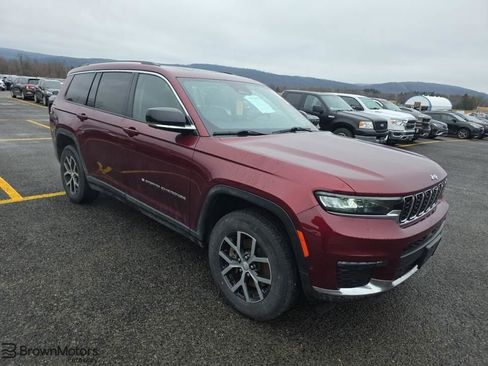 Used 2023 Jeep Grand Cherokee L Limited w/ Luxury Tech Group II image 1
