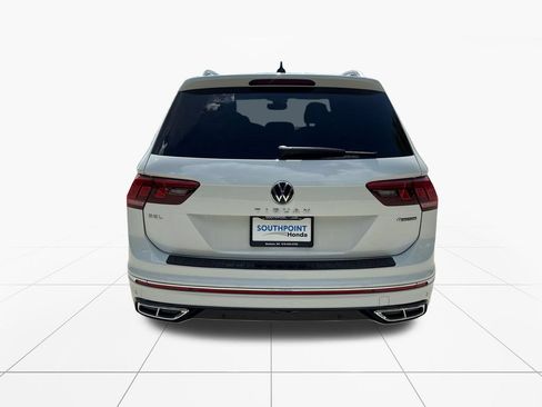 Used 2022 Volkswagen Tiguan SEL R-Line AWD/4WD image 7