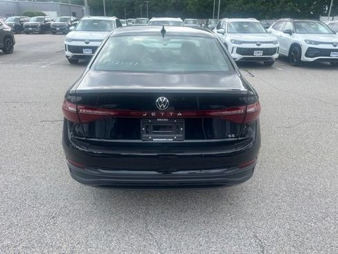 New 2026 Volkswagen Jetta SE FWD image 5