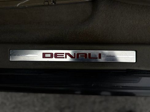 Used 2013 GMC Acadia Denali FWD image 33