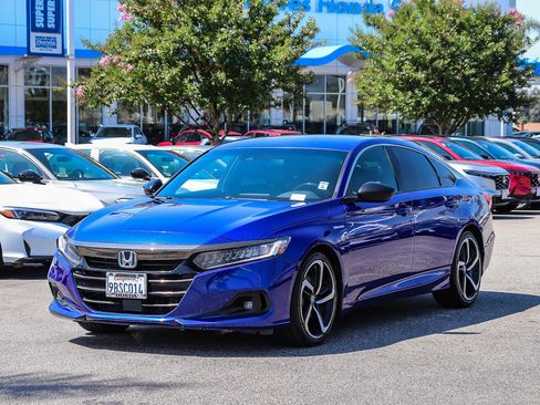 Used 2022 Honda Accord Sport image 3