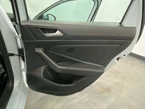 Used 2019 Volkswagen Jetta SE image 44