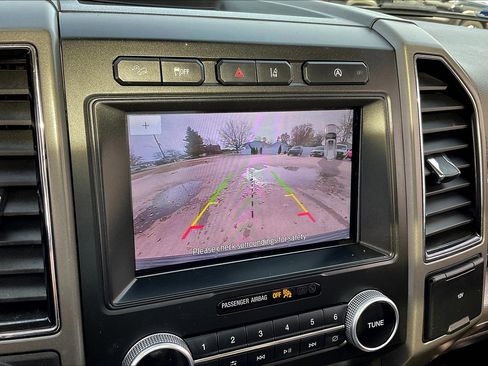 Used 2021 Ford Expedition XLT image 31