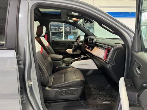 Used 2023 GMC Canyon AT4X AWD/4WD image 15