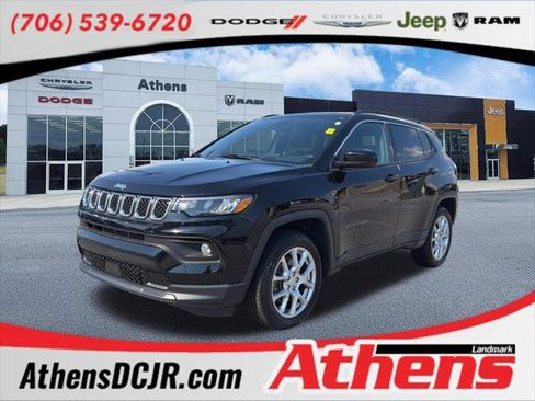 Certified 2023 Jeep Compass Latitude AWD/4WD image 1