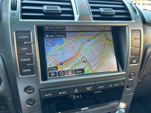 Used 2018 Lexus GX 460 Luxury AWD/4WD image 19