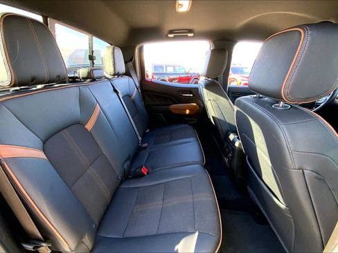 Used 2024 GMC Canyon AT4 image 19