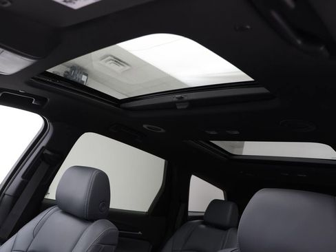 Used 2023 Buick Enclave Essence w/ Experience Buick Package image 17