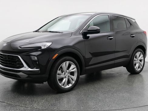 Used 2025 Buick Encore GX Preferred AWD/4WD image 3