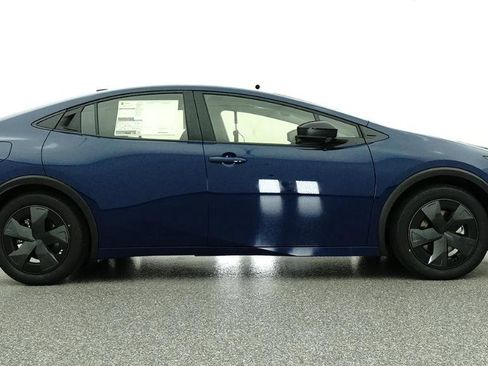 New 2026 Toyota Prius Plug-In Hybrid image 11