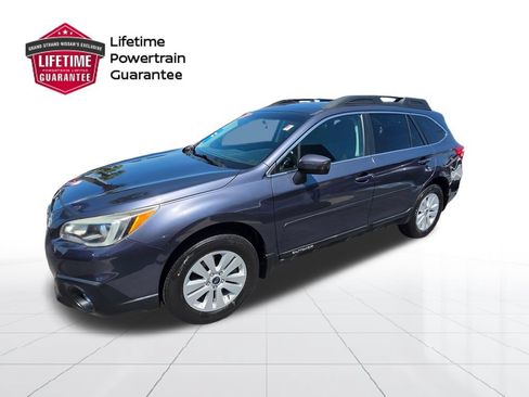 Used 2017 Subaru Outback 2.5i Premium AWD/4WD image 1
