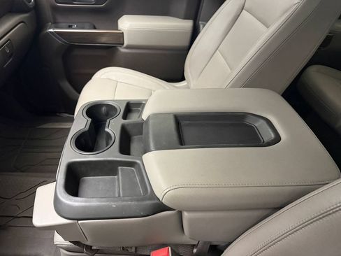 Used 2019 Chevrolet Silverado 1500 LT w/ Convenience Package AWD/4WD image 17