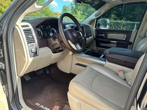 Used 2015 RAM 2500 Laramie w/ Convenience Group image 32