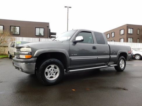 Used 2000 Chevrolet Silverado 1500 LT image 4