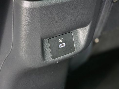 Used 2025 Nissan Versa SR w/ Trunk Package FWD image 17