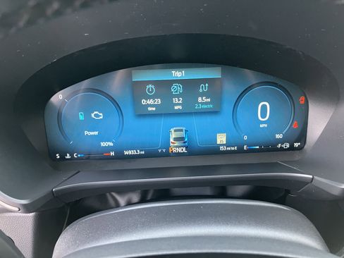 Used 2025 Ford Escape Platinum image 9