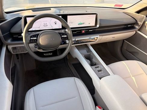 Used 2025 Hyundai Ioniq 6 Limited RWD image 9