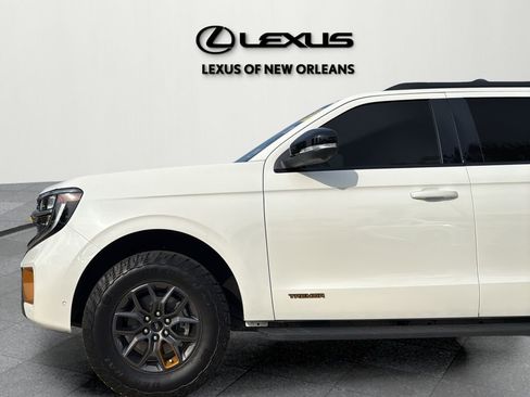 Used 2025 Ford Expedition Tremor image 9