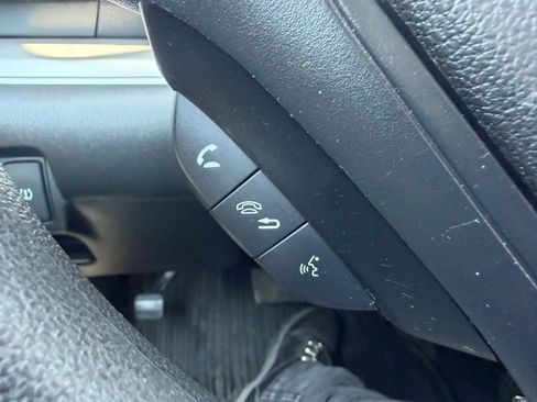 Used 2015 Honda CR-V LX image 14