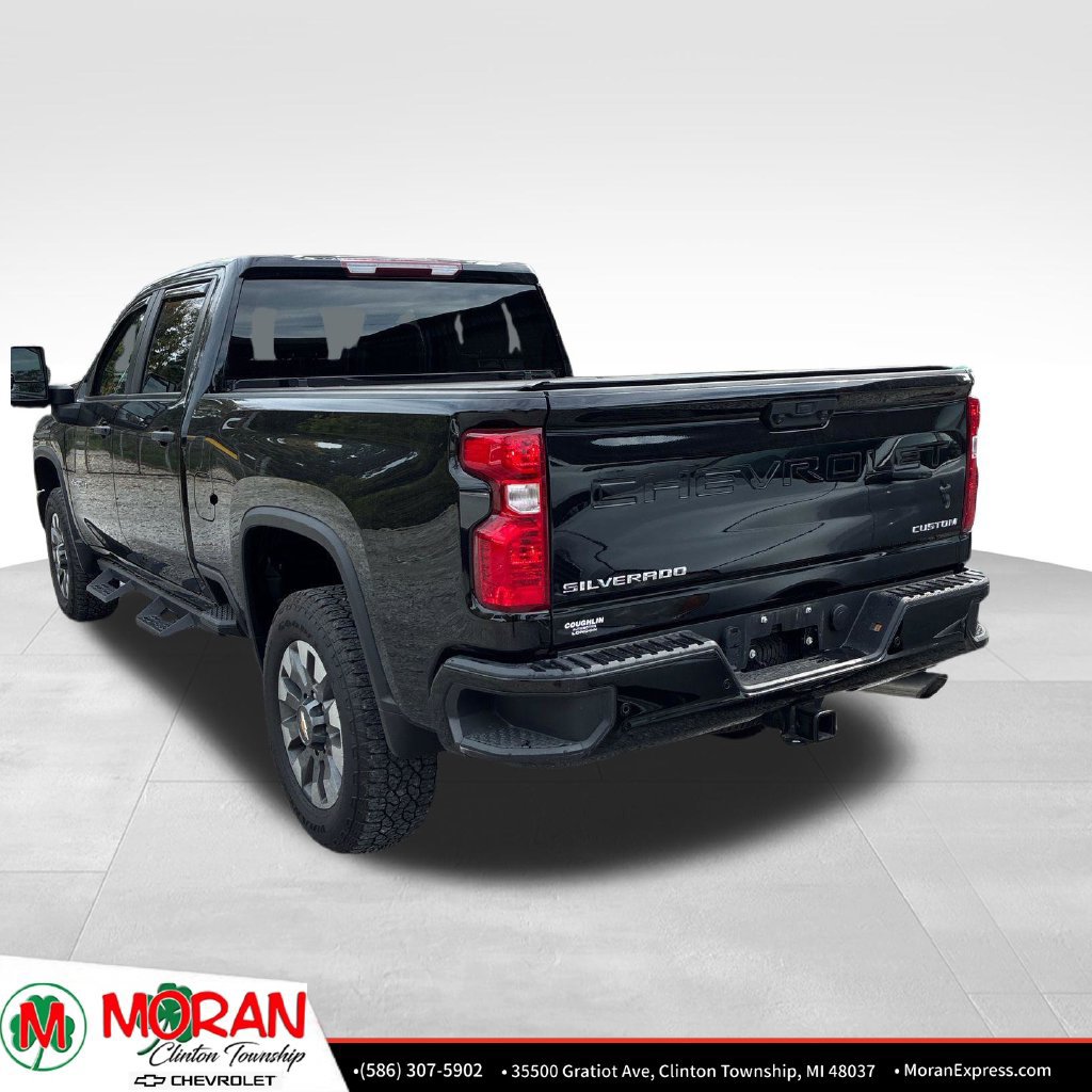 Used 2024 Chevrolet Silverado 2500 Custom w/ Custom Value Package AWD/4WD image 4