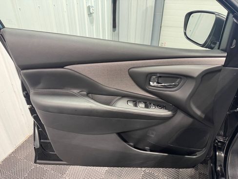 Used 2024 Nissan Murano SV AWD/4WD image 7