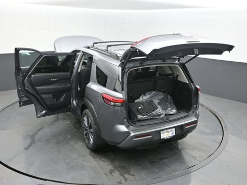 New 2026 Nissan Pathfinder Platinum FWD image 45