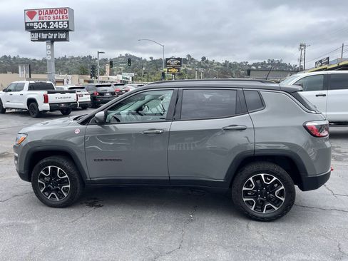 Used 2021 Jeep Compass Trailhawk w/ Sun and Sound Group AWD/4WD image 11