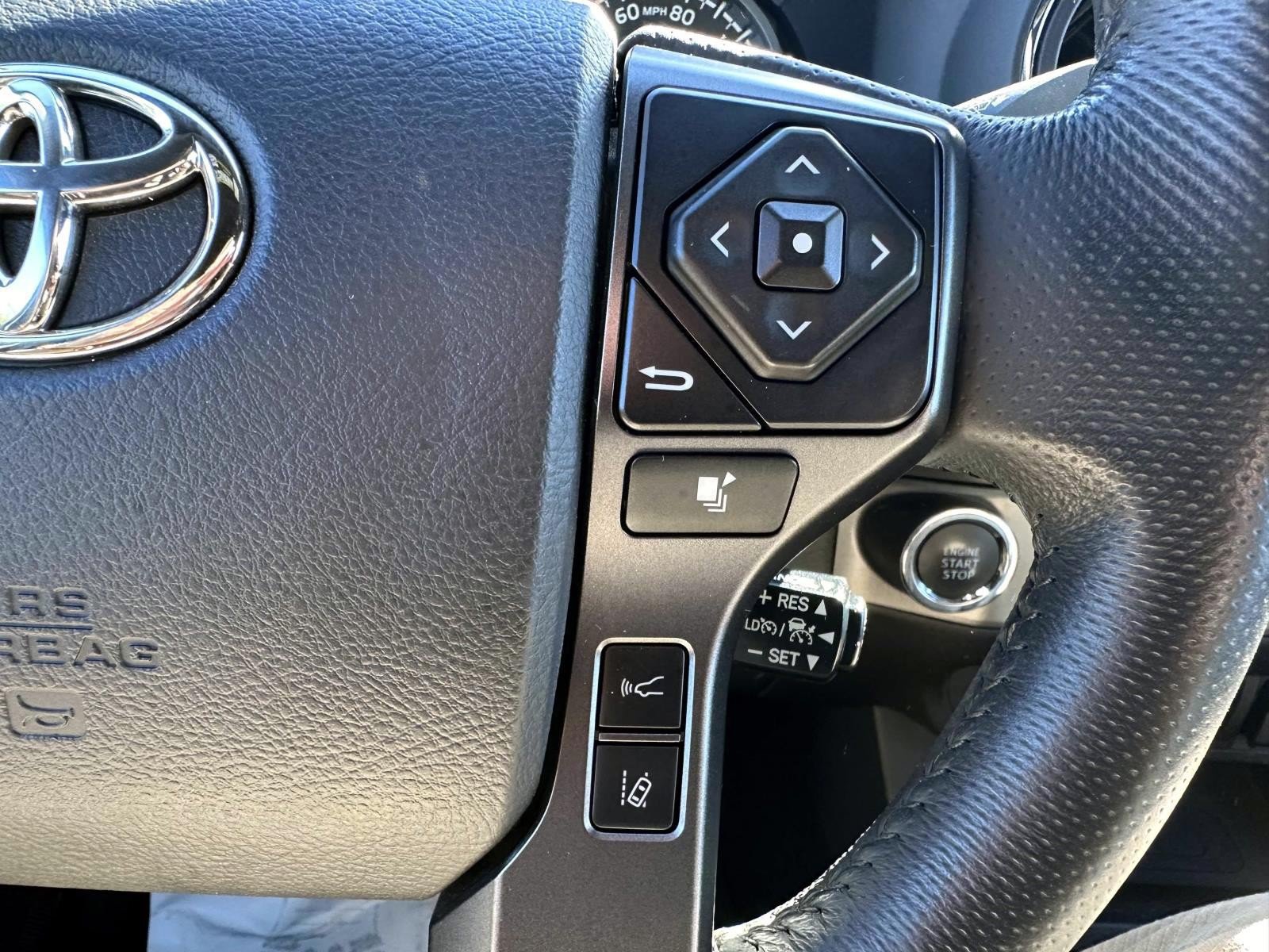 Used 2018 Toyota Tacoma TRD Off-Road AWD/4WD image 16