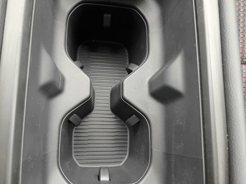New 2026 Nissan Kicks SR FWD image 21