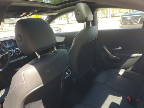 Used 2025 Mercedes-Benz CLA 250 image 11