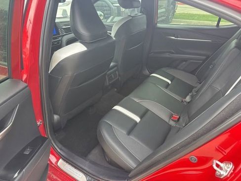 Used 2025 Toyota Camry SE w/ Convenience Package FWD image 7