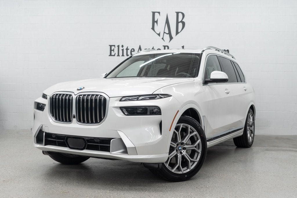 Used 2025 BMW X7 xDrive40i AWD/4WD image 1