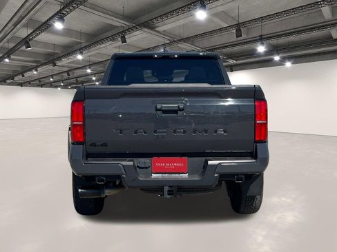 Used 2024 Toyota Tacoma TRD Off-Road image 15