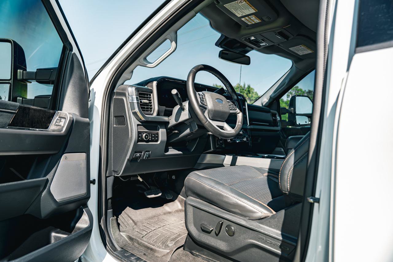 Used 2025 Ford F250 Lariat w/ Lariat Ultimate Package AWD/4WD image 19