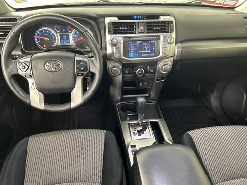 Used 2016 Toyota 4Runner SR5 image 18