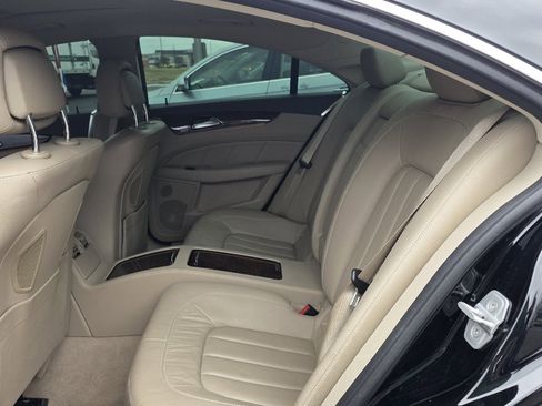 Used 2012 Mercedes-Benz CLS 550 4MATIC image 16