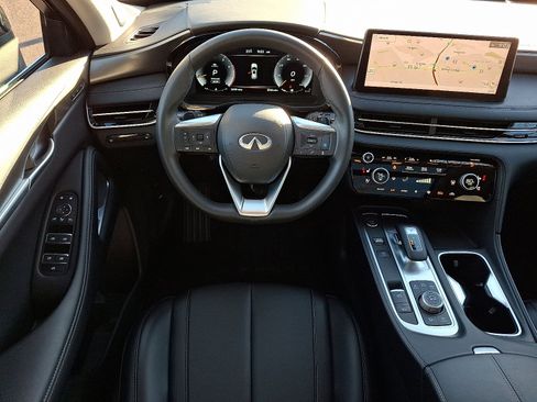 Certified 2025 INFINITI QX60 Luxe image 12