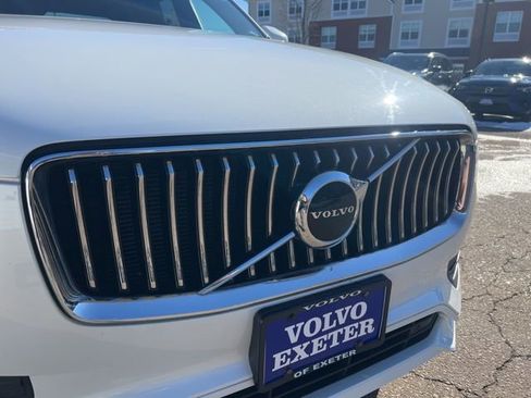 Used 2020 Volvo XC90 T5 Momentum w/ Protection Package Premier image 12